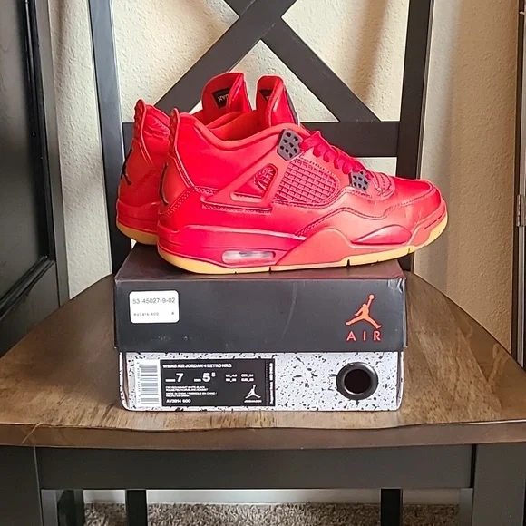 Fire Red Singles Day Air Jordan Giày Wmns Air Jordan Retro NRG